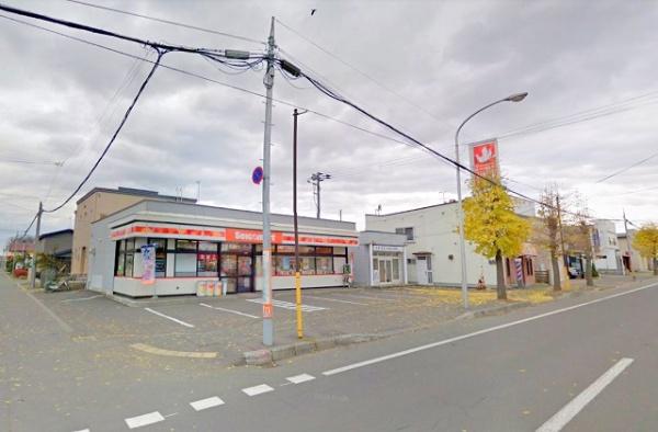 千歳市富丘4丁目 ブルーミングガーデン 1号棟(セイコーマート千歳富丘店)