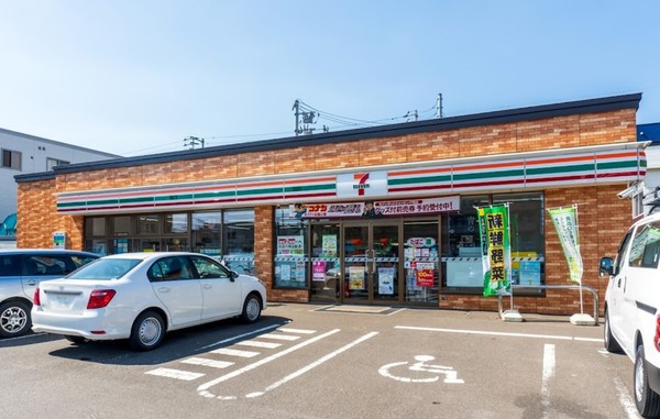 中央区北20条西15丁目GRAFARE 1号棟(セブンイレブン札幌八軒8条店)