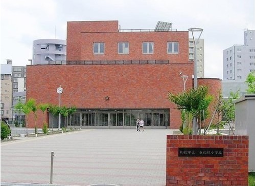 エクセルシオール東札幌(札幌市立東札幌小学校)