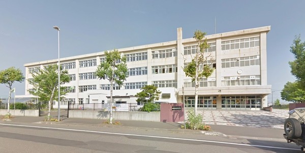 厚別区厚別東1条3丁目 ブルーミングガーデン 1号棟(札幌市立厚別中学校)