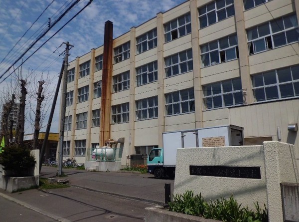 サーム八軒(札幌市立琴似中央小学校)