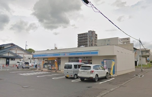 マンションニュー琴似(ローソン札幌二十四軒3条店)