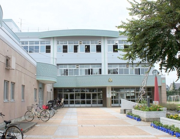 東区東苗穂十三条2丁目 Cradlegarden 1号棟(札幌市立札苗緑小学校)