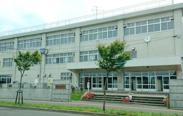 東区東苗穂十三条2丁目 Cradlegarden 1号棟(札幌市立札苗北中学校)