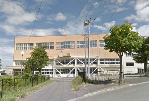 ファミール月寒(札幌市立南月寒小学校)