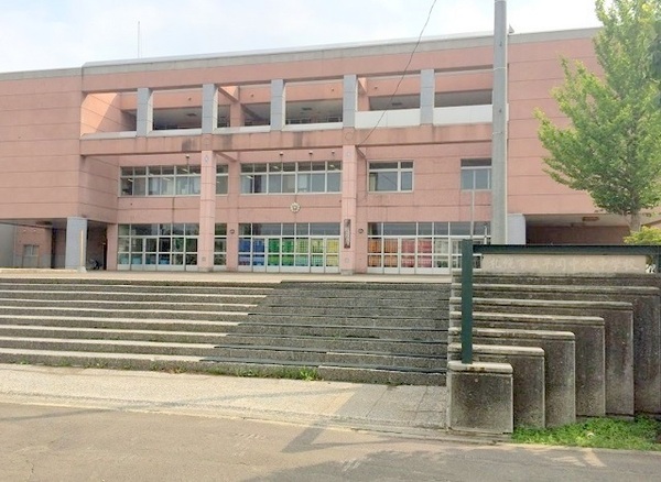 平岡フォレストタウン・ファミールハイツ1番館(札幌市立平岡中央中学校)