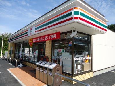 グラファーレ印西市高花3期　4号棟(セブンイレブン印西高花団地前店)
