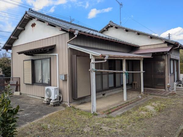 成田市松崎の平屋建て