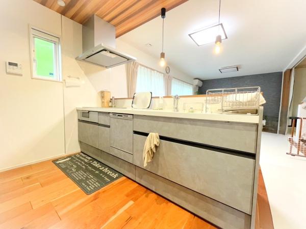 富里市日吉倉　築浅注文住宅