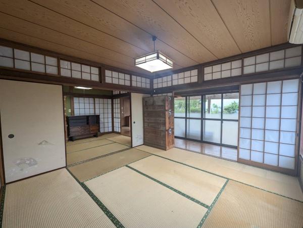 成田市松崎　古家付き土地