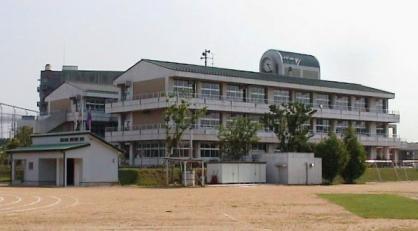成田市並木町3期　1号棟(成田市立平成小学校)