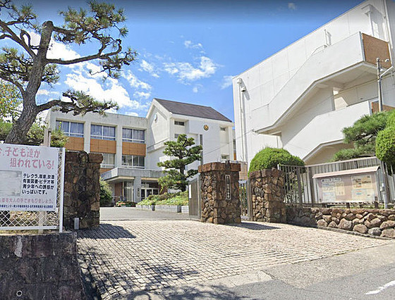 紀の川市粉河の土地(紀の川市立粉河小学校)