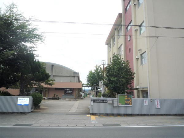 和歌山市府中第1-2号棟 新築分譲住宅(和歌山市立紀伊小学校)