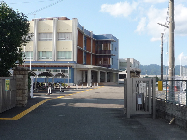 紀の川市桃山町最上の中古一戸建て(紀の川市立荒川中学校)