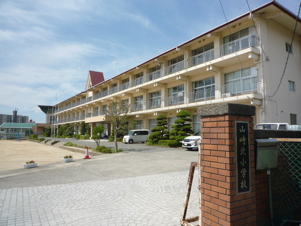 岩出市西安上の中古一戸建て(岩出市立山崎北小学校)
