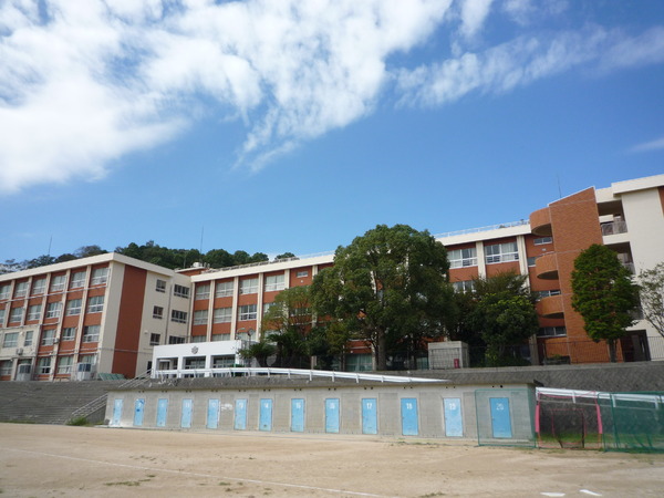 和歌山市園部の中古一戸建て(和歌山市立有功中学校)