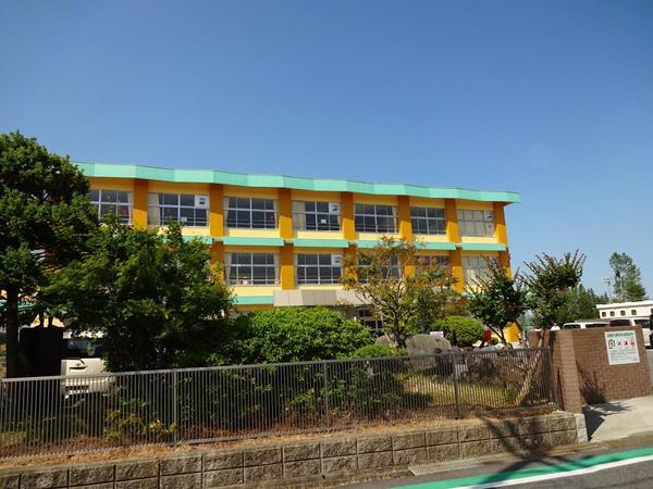 湖南市水戸町の新築一戸建(湖南市立水戸小学校)