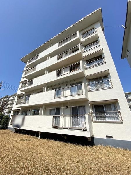 左近山団地４街区４号棟