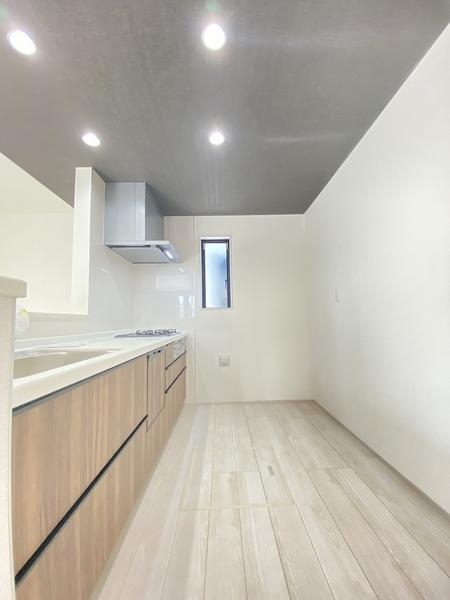 横浜市瀬谷区阿久和東3丁目　新築戸建　全2棟　2号棟