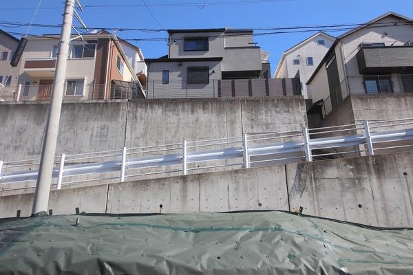 座間市入谷東４丁目の中古一戸建て