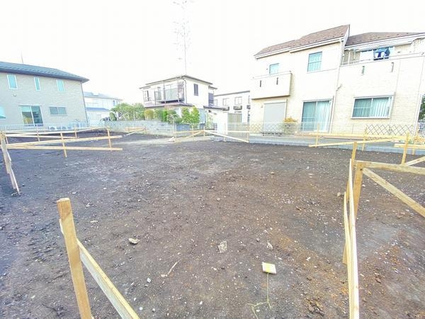 藤沢市高倉　新築戸建　全２棟　１号棟