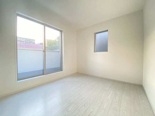 藤沢市石川　新築戸建　全３棟　2号棟