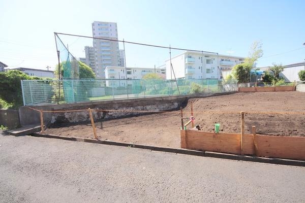 座間市相武台2丁目　建築条件なし売地