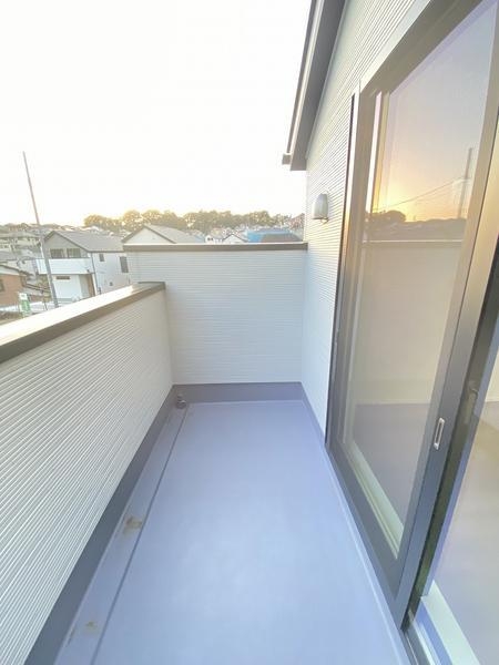 横浜市泉区岡津町　新築戸建　全3棟　B号棟