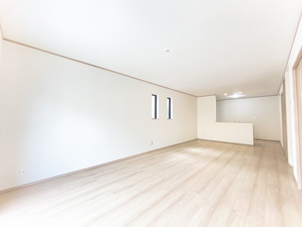 綾瀬市寺尾本町1丁目　新築戸建