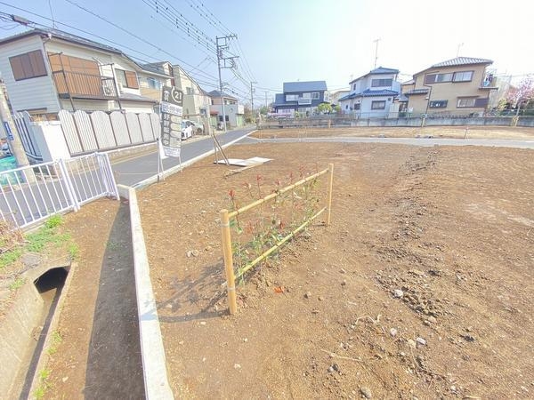 横浜市泉区和泉中央北６丁目　新築戸建　全６棟　A号棟