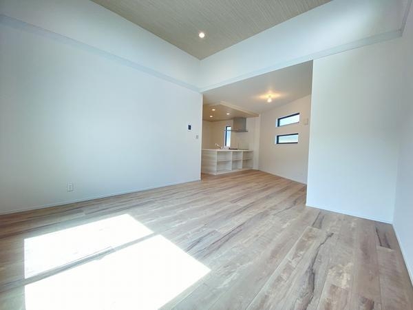 横浜市戸塚区原宿４丁目　新築戸建　全２棟　１号棟