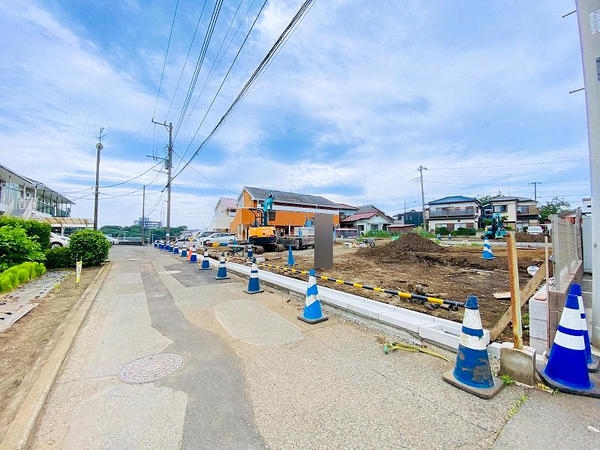 藤沢市下土棚の土地(前面道路含む現地写真)