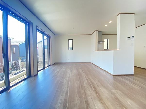 藤沢市打戻　新築戸建　全３棟　３号棟