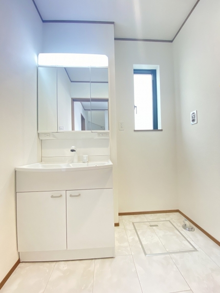 藤沢市打戻　新築戸建　全３棟　３号棟