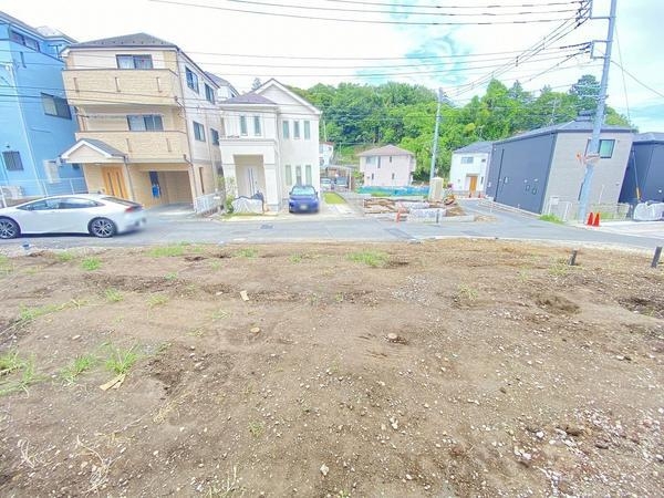 横浜市戸塚区上矢部町　新築戸建　全3棟　2号棟