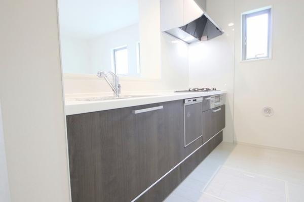 相模原市南区南台6丁目3期　新築分譲住宅　2号棟