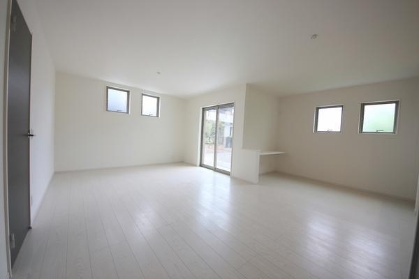 相模原市南区南台6丁目3期　新築分譲住宅　2号棟