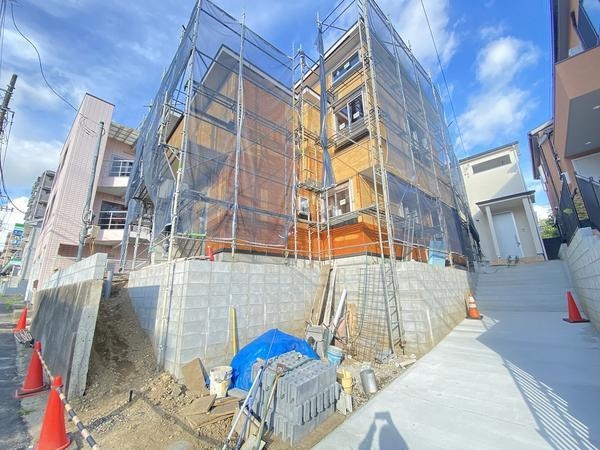横浜市戸塚区名瀬町　新築戸建　全３棟　１号棟