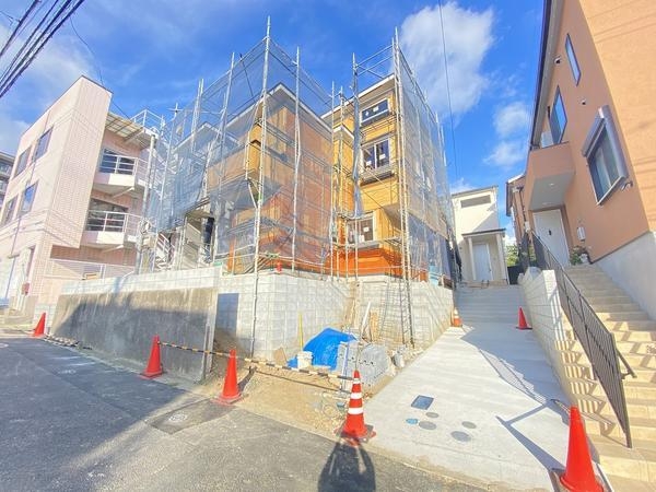 横浜市戸塚区名瀬町　新築戸建　全３棟　１号棟