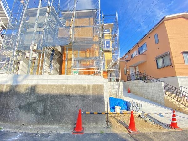 横浜市戸塚区名瀬町　新築戸建　全３棟　１号棟