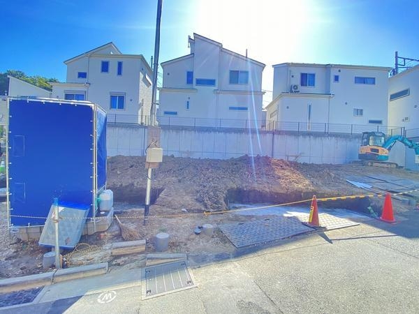 横浜市戸塚区上矢部町　新築戸建　全３棟　２号棟