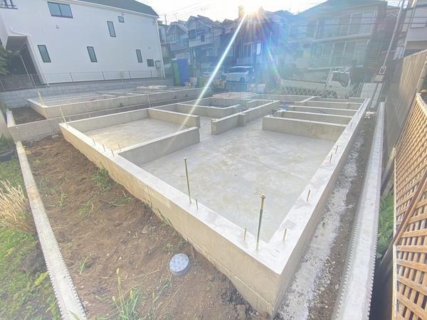横浜市泉区白百合２丁目　新築戸建　全２棟　１号棟
