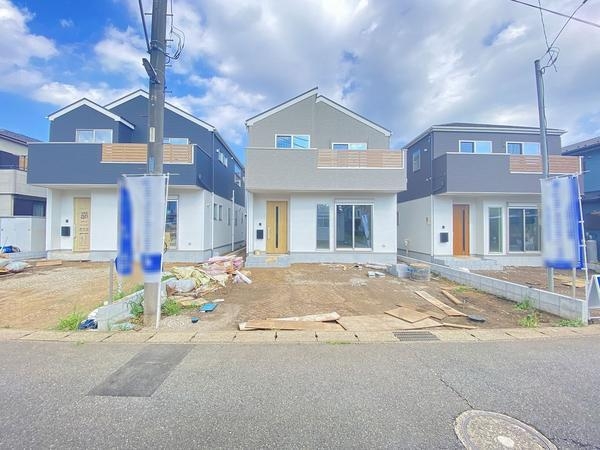 藤沢市高倉　新築戸建　全３棟　２号棟