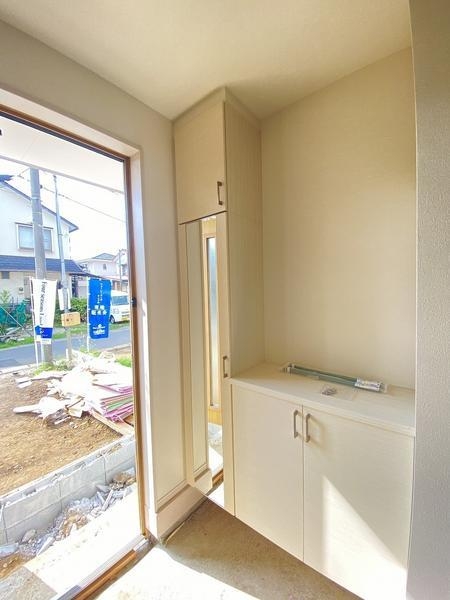 藤沢市高倉　新築戸建　全３棟　２号棟