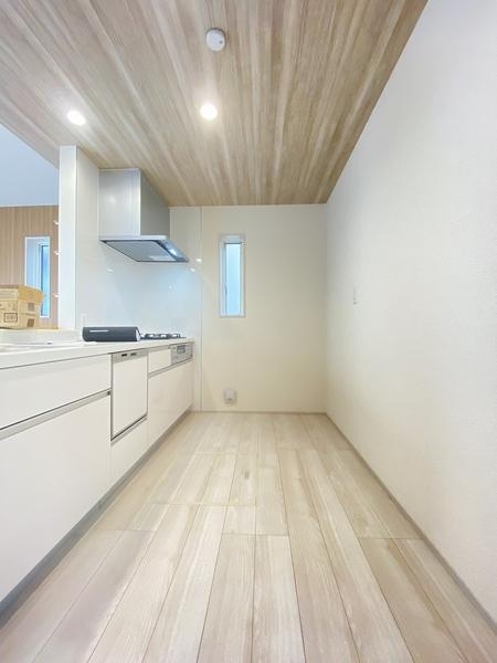 藤沢市高倉　新築戸建　全３棟　１号棟