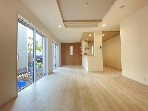 藤沢市高倉　新築戸建　全３棟　１号棟