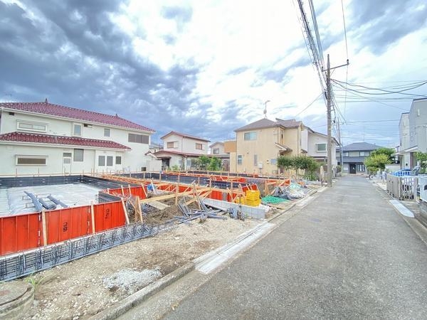 横浜市瀬谷区宮沢2丁目 新築戸建 全3棟 1号棟(前面道路含む現地写真)