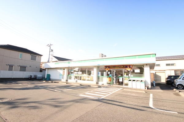 横浜市泉区上飯田町の中古一戸建て(ファミリーマート泉上飯田町店)