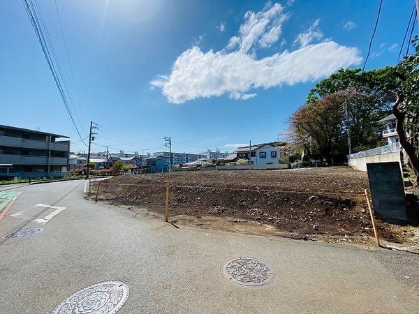 綾瀬市寺尾本町3丁目 新築戸建 全8区画 4号棟(前面道路含む現地写真)