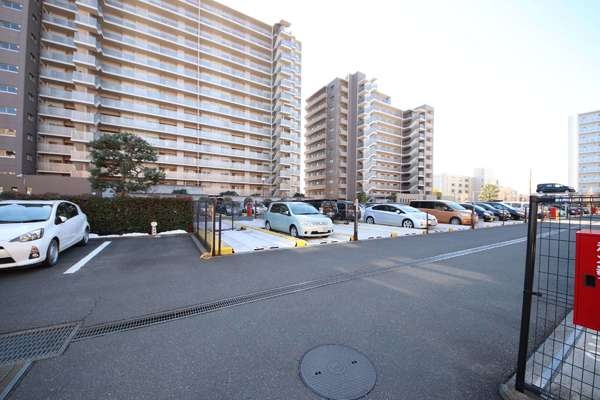 エステスクエア小田急相模原ステージIV(駐車場)